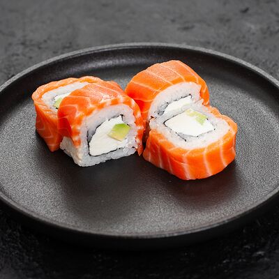 Филадельфия авокадо в Sushi Simple по цене 560 ₽