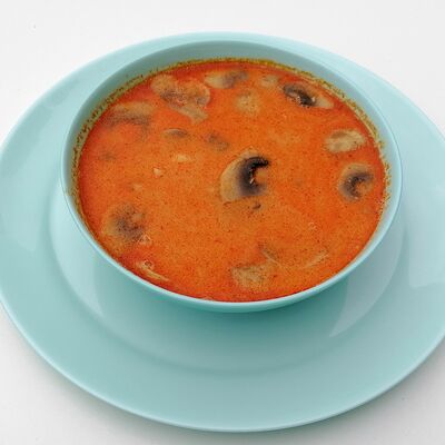 Том Ям с курицей и паровой рис в Orisushi по цене 420 ₽