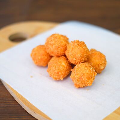 Сырные шарики в Хачапури & Кофе по цене 345 ₽