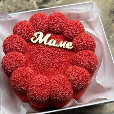 Муссовый бенто-торт красный мамев Allowberry по цене 3700 ₽