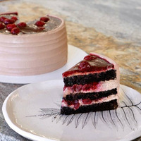 Вишня-шоколад (кусочек) в Etika Bistro