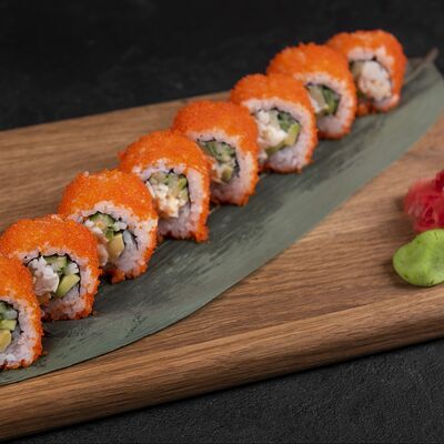 Ролл Калифорния с крабом в Soju по цене 1025 ₽