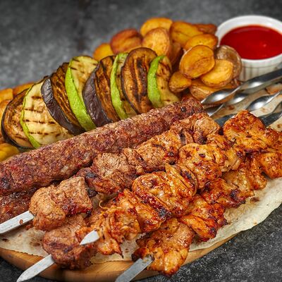 Комбо Шеф кебаб на шестерых в Мясо есть по цене 3199 ₽