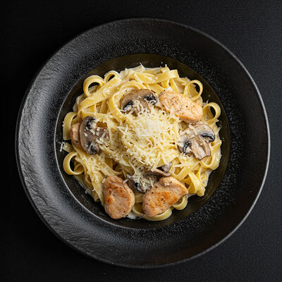 Феттуччине с курицей и грибамив Балу по цене 290 ₽