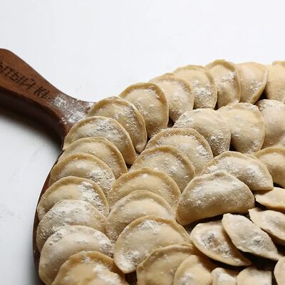 Вареники замороженные 0,5 кг с картофелем и грибами в Сытый кит по цене 370 ₽