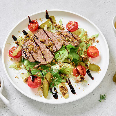 Салат с ростбифом в Штолле по цене 299 ₽