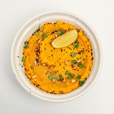 Морковный хумус в Coffee Dream по цене 470 ₽