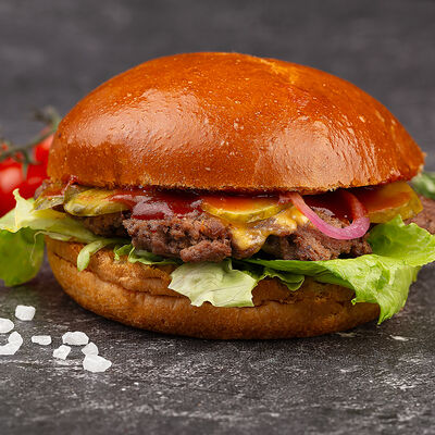 Гамбургер в Крылышки & Рёбрышки по цене 592 ₽