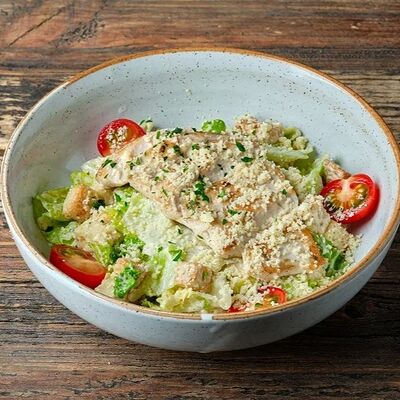 Салат Цезарь с курицей в BARak O’Mama по цене 440 ₽