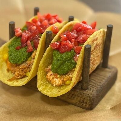 Тако с курицей (не остро!) в Мексиканская кухня Altaco по цене 580 ₽