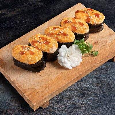 Вкусные суши с лососем в Вкусно Суши по цене 629