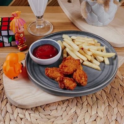 Д* Куриный попкорн с фри детский в ЭлеКафе по цене 420 ₽