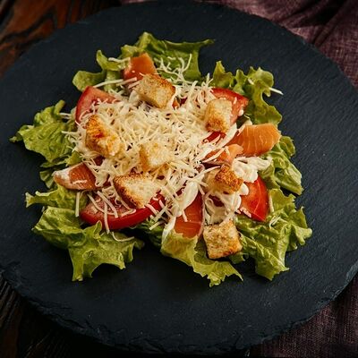 Салат Цезарь с сёмгой в Шашлычный двор по цене 630