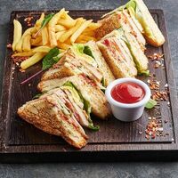 Chicken сэндвич в Clever Irish Pub