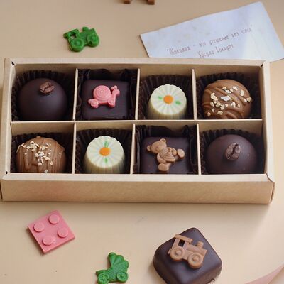Набор конфет ручной работы для воспитателя, нянечкив Chocoton по цене 1750 ₽
