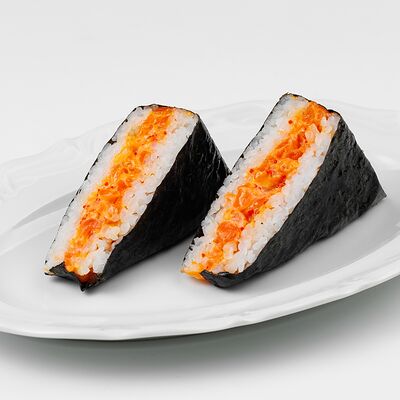 Онигири с лососем в УРМАН кафе по цене 285 ₽