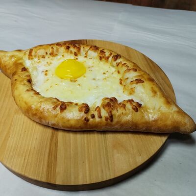 Хачапури по-аджарски в Lavash сenter по цене 450 ₽