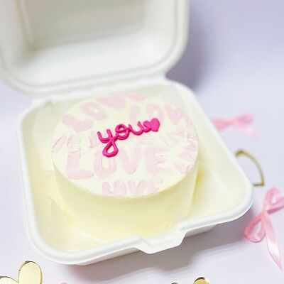 Бенто-торт Граффити I love you в Кондитерская VO по цене 2500 ₽