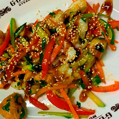 Рыбный микс с овощами и картофельным пюре в Goodman по цене 470