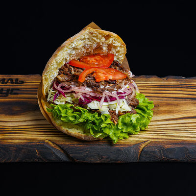 Денер с говядиной XXL в Гриль Хаус по цене 1055 ₽