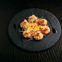 Гёдзе с креветками в Seasons