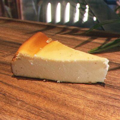 Чизкейк Сан Себастьян в Surf Coffee x Passage по цене 340 ₽