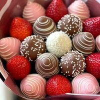 Букет из клубники Фруктовая романтика S в SweetGift клубника в шоколаде