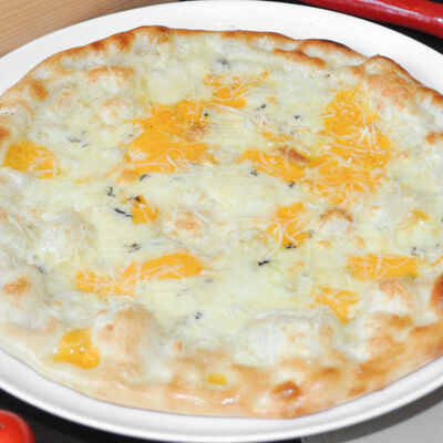 Пицца Четыре сыра в PrestoMia по цене 510 ₽