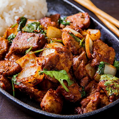 Баранина с луком - шалот и рисом в Чайна Тун по цене 290