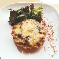Жюльен с языком в Стейк`S