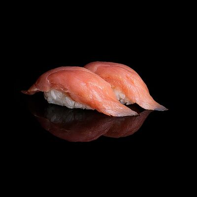 Суши Лосось кунсей в Nishiki по цене 220 ₽