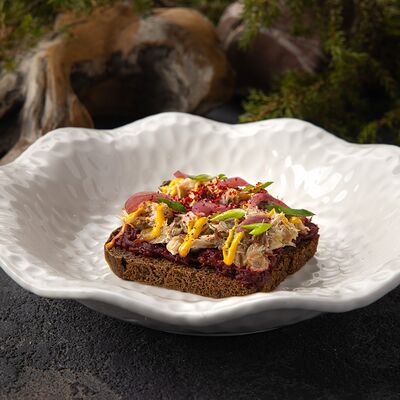 Сморреброд с мурманской скумбрией в Пилигрим по цене 540 ₽