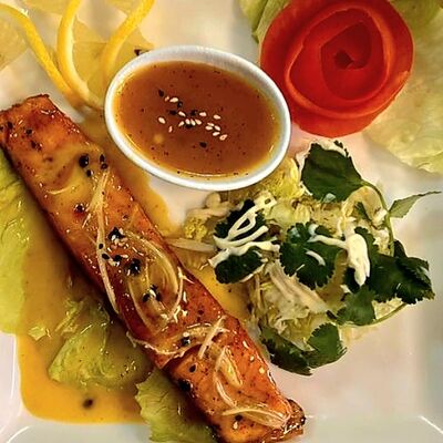 Лосось в соусе маракуйяв Ханой по цене 2025 ₽