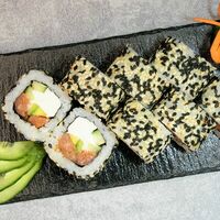 Ролл Инь Янь в Wow! Sushi-Pizza