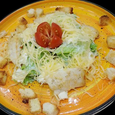 Цезарь с курицей в Супер суши по цене 550 ₽