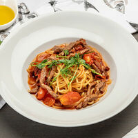 Паста с говядиной и вялеными томатами в PastaBar