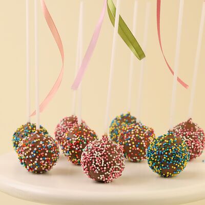 Кейк-попс молочный в Pekarius по цене 119 ₽