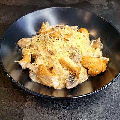 Вок жюльен с курицейв Лапшичная ВокБери по цене 515 ₽