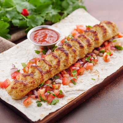 Люля-кебаб из курицы в Сандуны Урал по цене 670 ₽