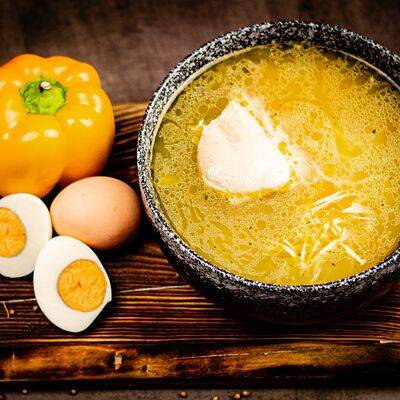 Куриный суп с домашней лапшой в У Сватов по цене 420 ₽