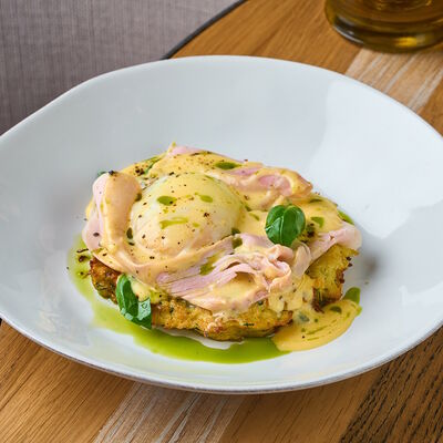 Хашбраун с тамбовским окороком в Сыроварня по цене 850 ₽