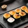 Ролл запеченный Тори-помидори в OMAKASE SUSHI ROLLS по цене 890