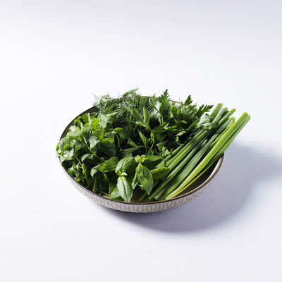 Свежая зелень в Чайхона №1 Васильчуки по цене 250 ₽