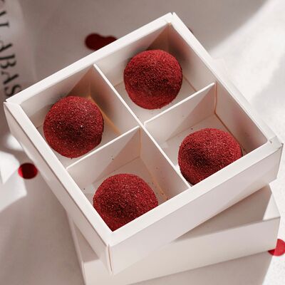 Набор конфет Трюфель чёрная смородина (4 шт.) в Kalabasa по цене 900 ₽