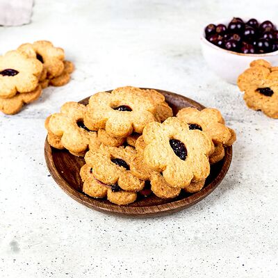 Печенье песочное сливочное с черной смородиной в У Палыча. С пылу, с жару! по цене 369 ₽