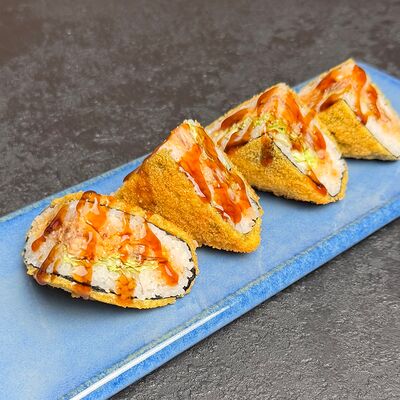 Онигири с лососем в Лосось Sushi & Oysters по цене 495 ₽