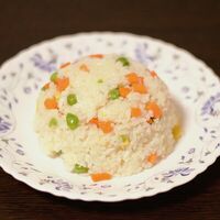 Жареный рис с овощами в Китайская кухня ЖУИ