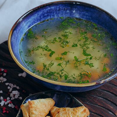 Уха из лосося и судака в Роланд по цене 580 ₽