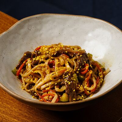 Удон с говядиной в Кристалл по цене 590 ₽