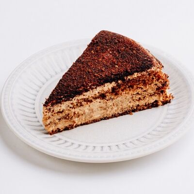 Медовик в Абу-Даби по цене 348 ₽